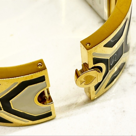 Kate Spade Delacorte When in Rome Bangle Watch - Picture 10 of 11